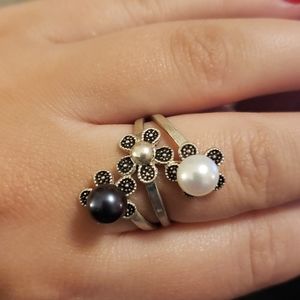 Vantel pearls ring